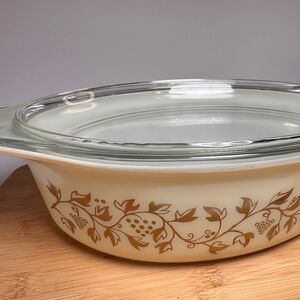 Vintage Pyrex 2.5 Qt Oval Casserole Dish w/ Lid 🍲 USA Made | 045